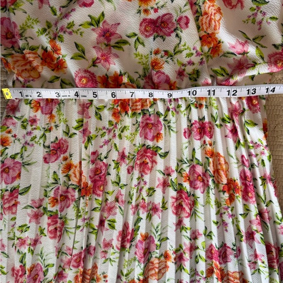 LARK GREY Floral Wrap Style Midi Dress Pleated Skirt Romantic Cottagecore - Picture 5 of 5